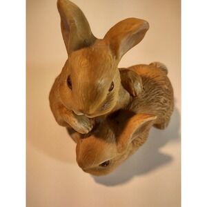 Homeco 2 bunnies snuggling.‎ 4" tall.